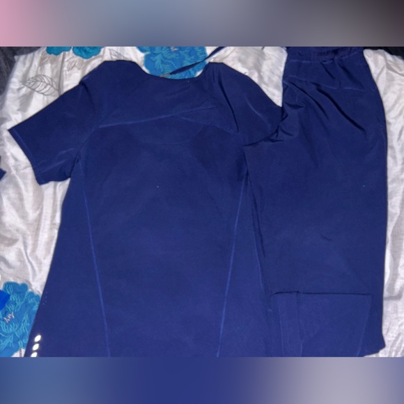 Barco Full Scrub set dark/ Navy  blue breathable material and microbial fabric - Picture 2 of 2